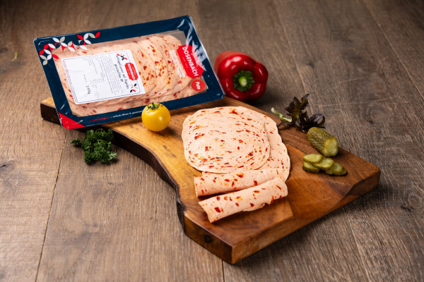 Geflügellyoner mit Paprika geschnitten