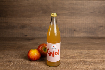 Öpfel Schorli - Erfrischendes Apfelschorle mit Äpfeln aus eigenem Anbau