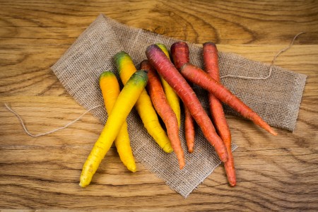 Karotten gelb und rot
